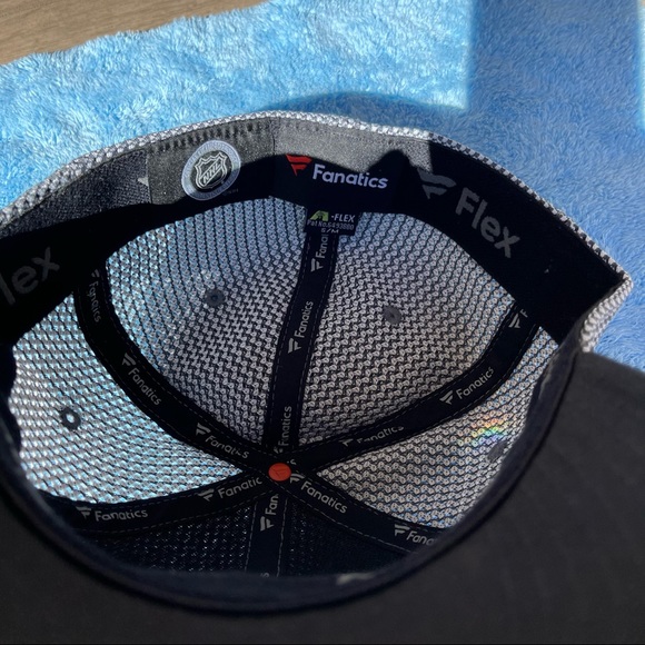 🎉HP🎉 BNWOT NHL Vegas Golden Knights Hat - Picture 4 of 6